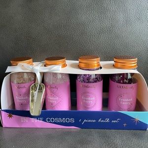 ULTA Frosted Berry Bath Gift Set